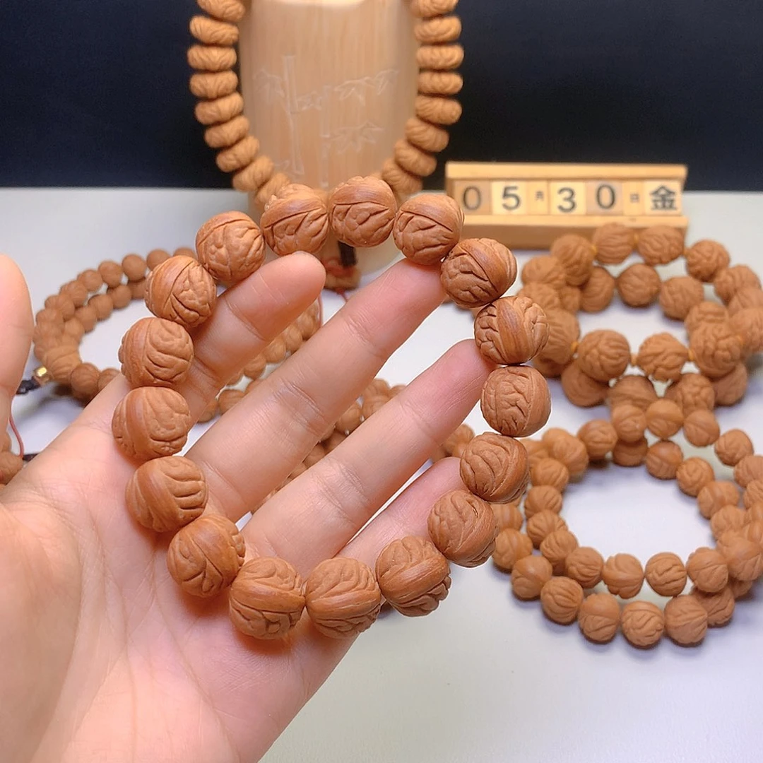 桃核吊坠?红魔荔枝