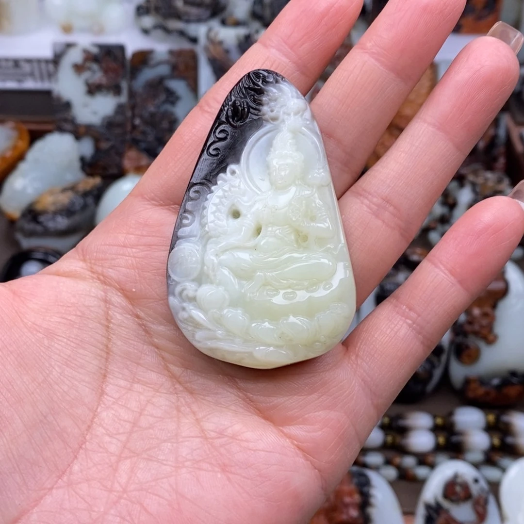 颈饰未镶嵌和田玉