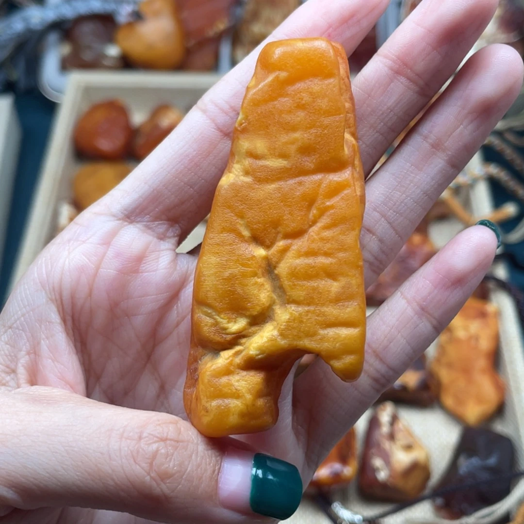 琥珀未镶嵌珠宝奇石