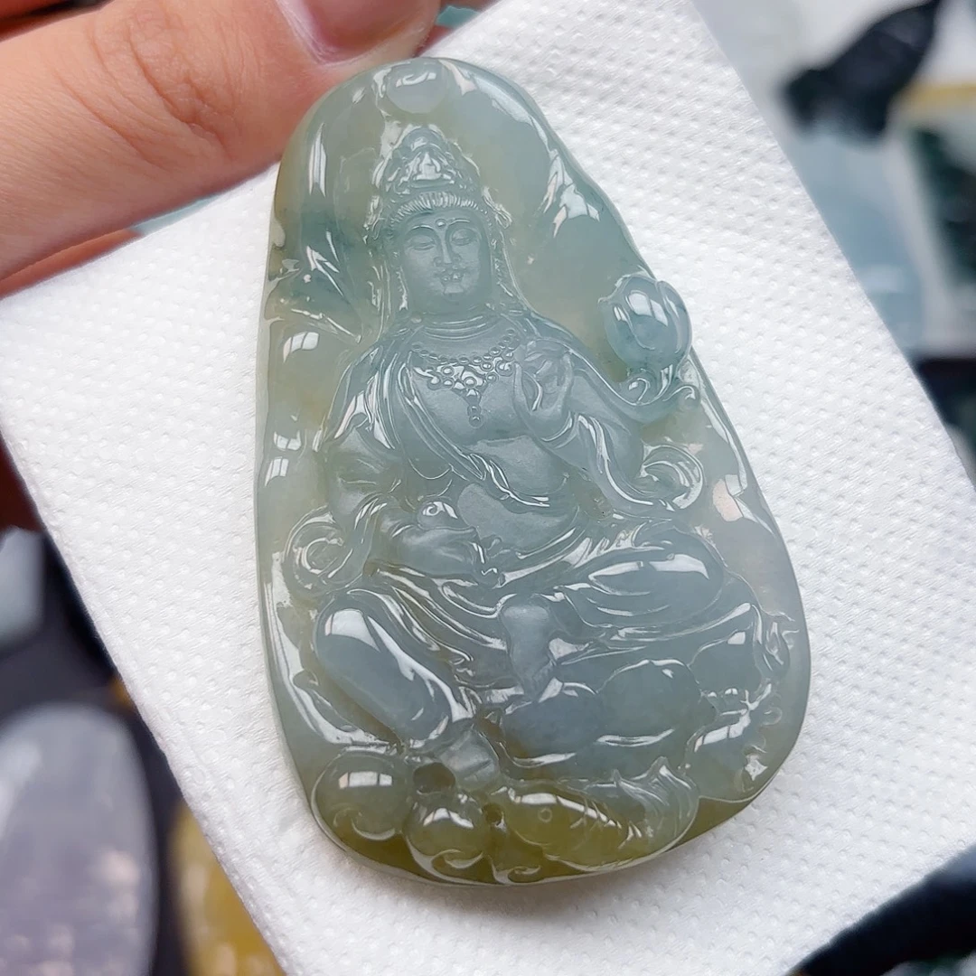 翡翠未镶嵌颈饰观音