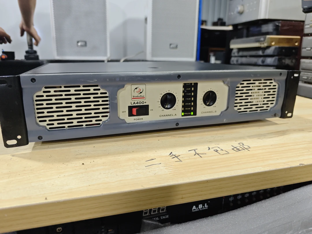 8新  二手天工 LA400+功放，成色不好，不包邮不支持无理由退货