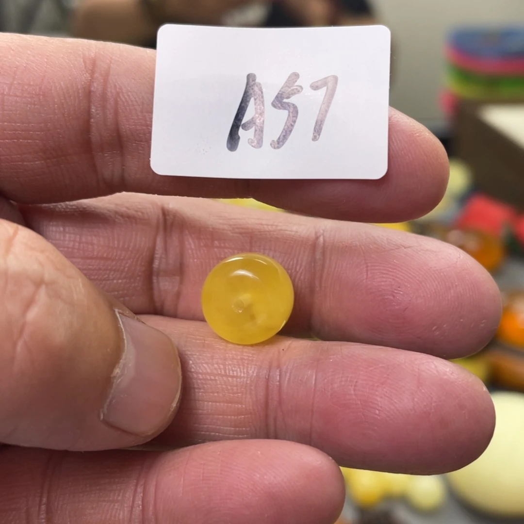 手链琥珀未镶嵌多样性发，发其中一件