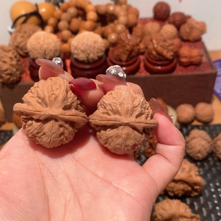 ****文玩核桃吊坠宫灯