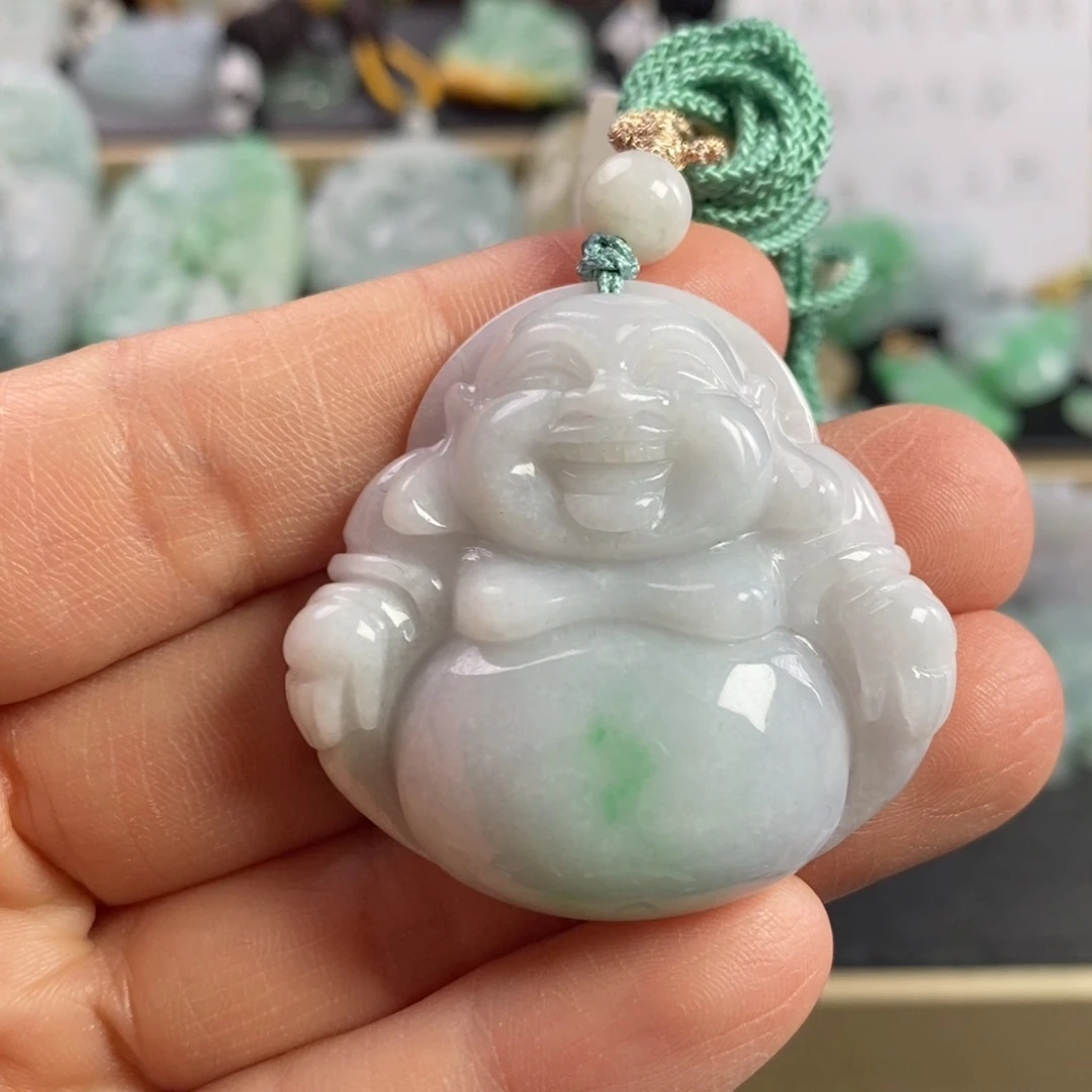 翡翠颈饰未镶嵌佛公