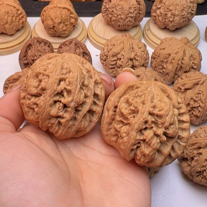 文玩核桃把件粗筋46全品