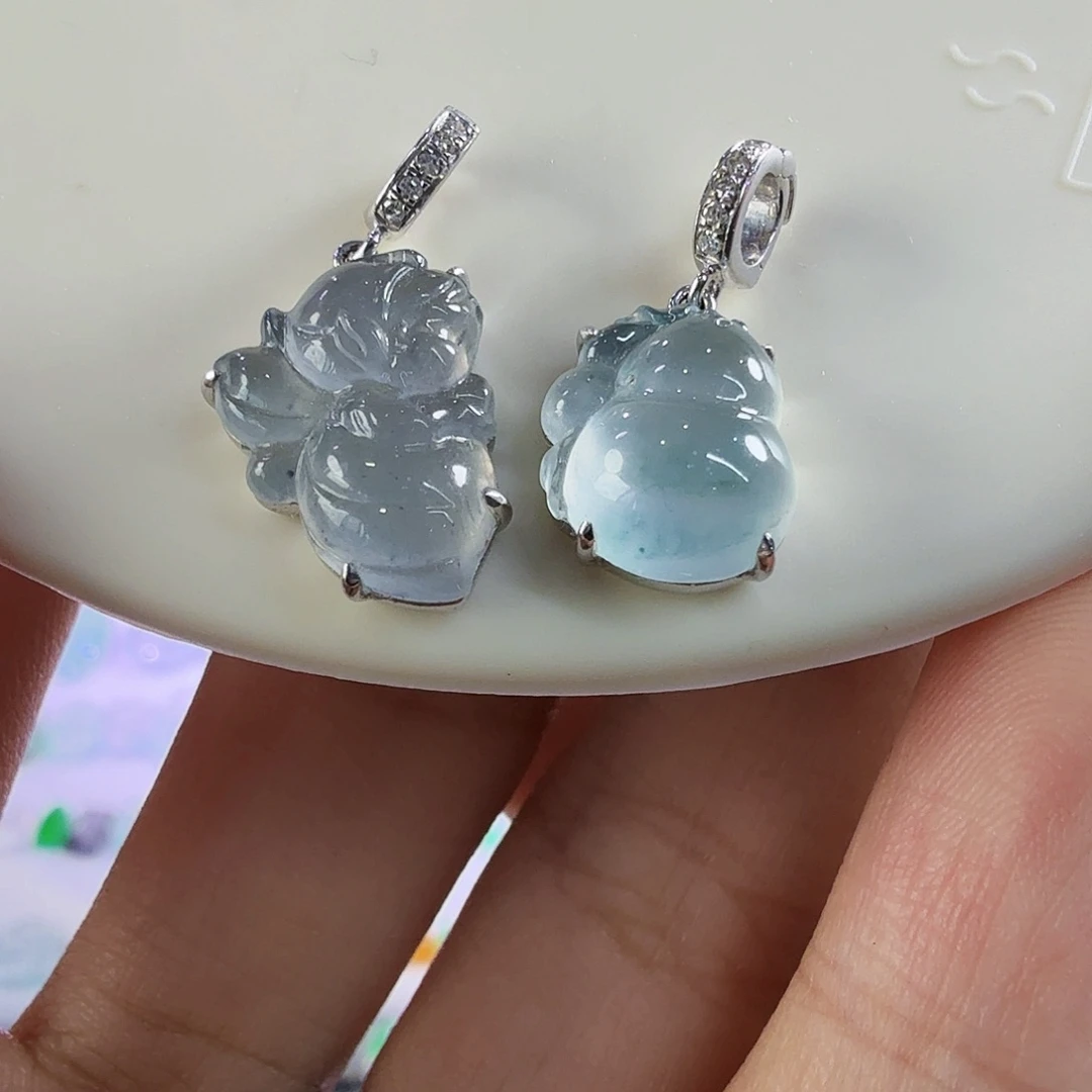 翡翠18K金镶嵌颈饰二选一