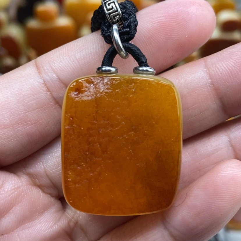 【闪购商品】琥珀颈饰未镶嵌