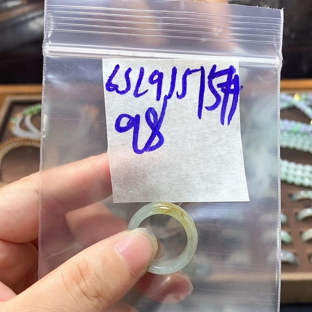 未镶嵌定制翡翠翡翠
