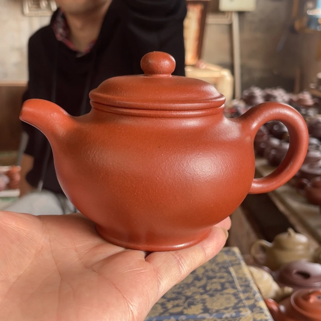 茶壶紫砂ZQ。老朱泥。 掇只。  280CC。 全手工