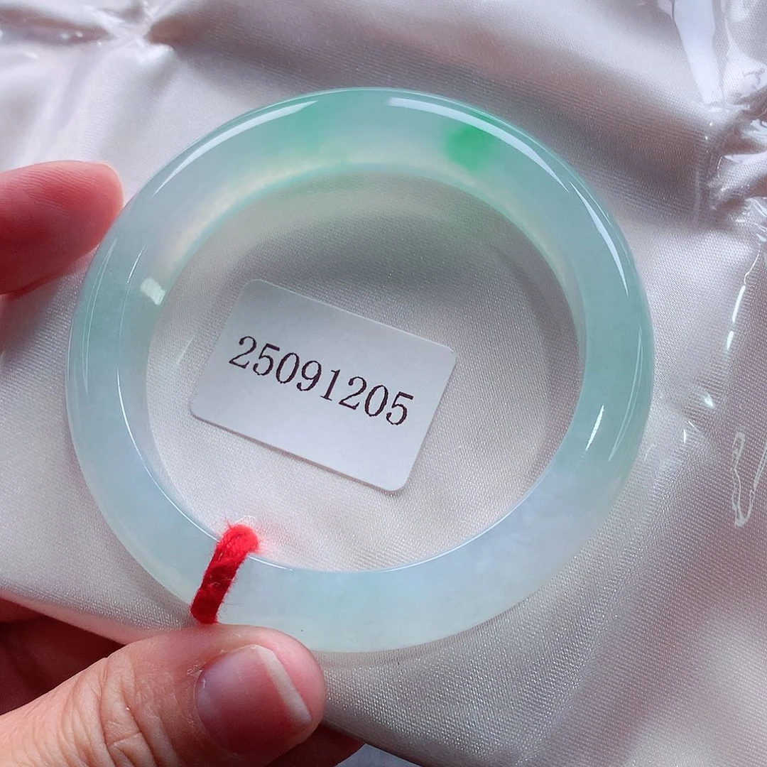 未镶嵌手镯翡翠86号，天然A货翡翠手镯