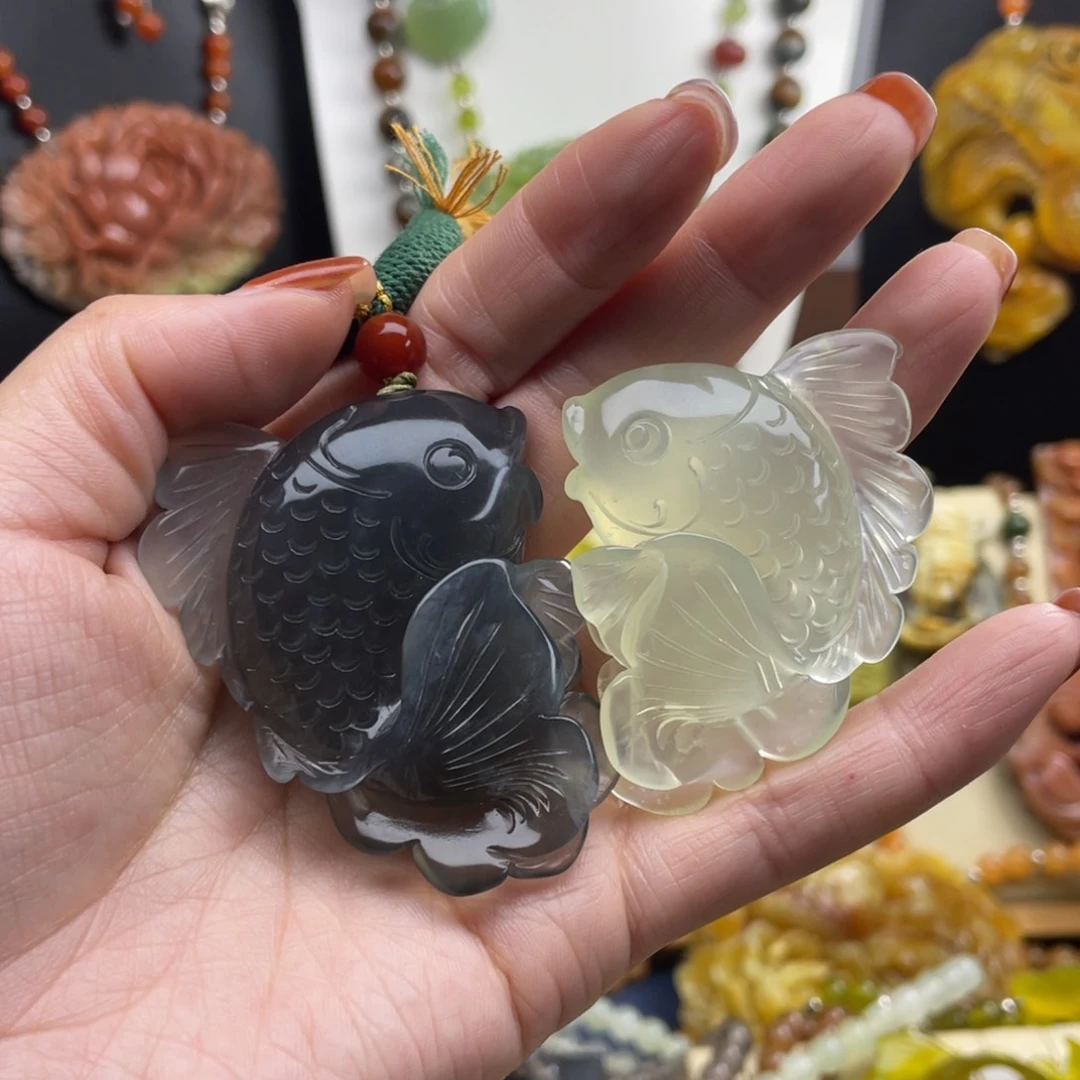 未镶嵌蛇纹石玉颈饰?*?