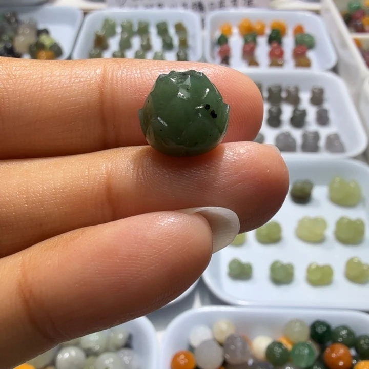 未镶嵌和田玉珠宝半成品