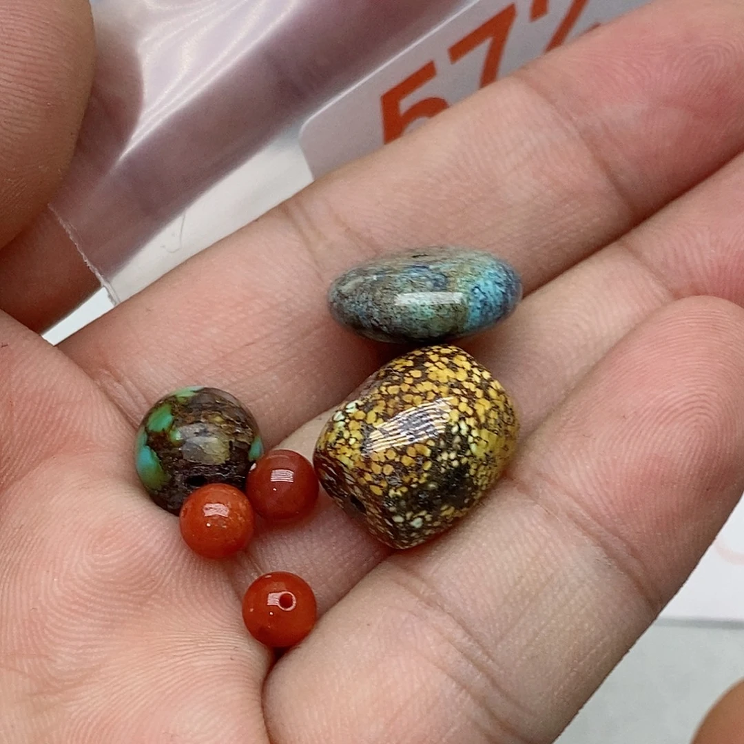 凤***凰南红玛瑙未镶嵌珠宝奇石