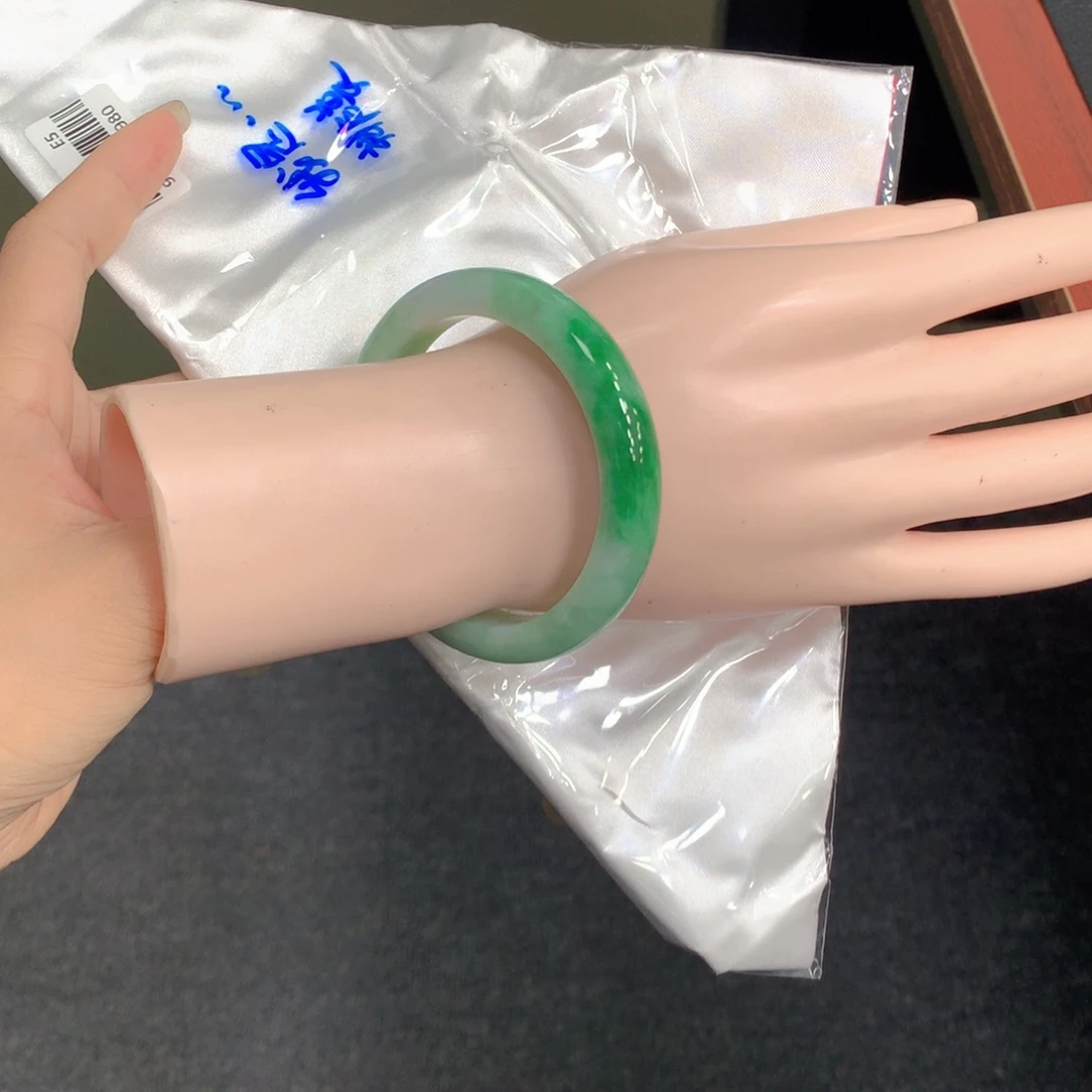翡翠未镶嵌手镯翡翠