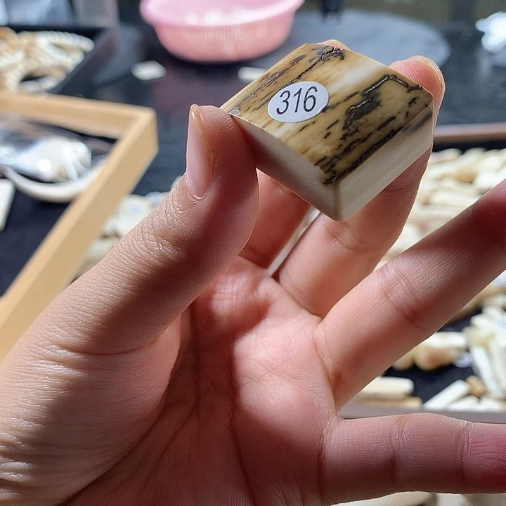 泥塑不打孔联系客服