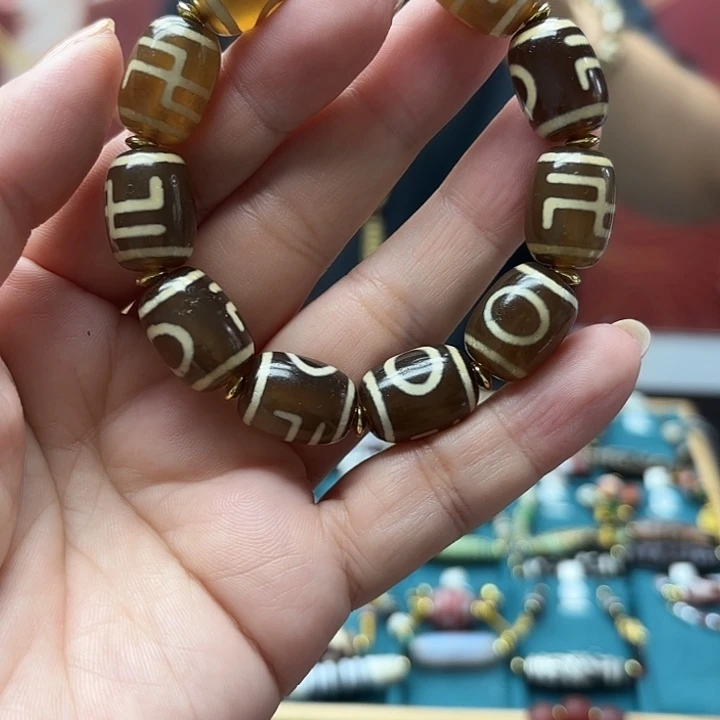 玛瑙/玉髓颈饰合金