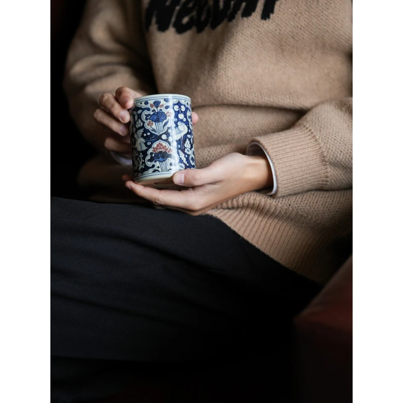 景德镇手作搏泥幻化青花釉里红飞鸣食宿笔筒