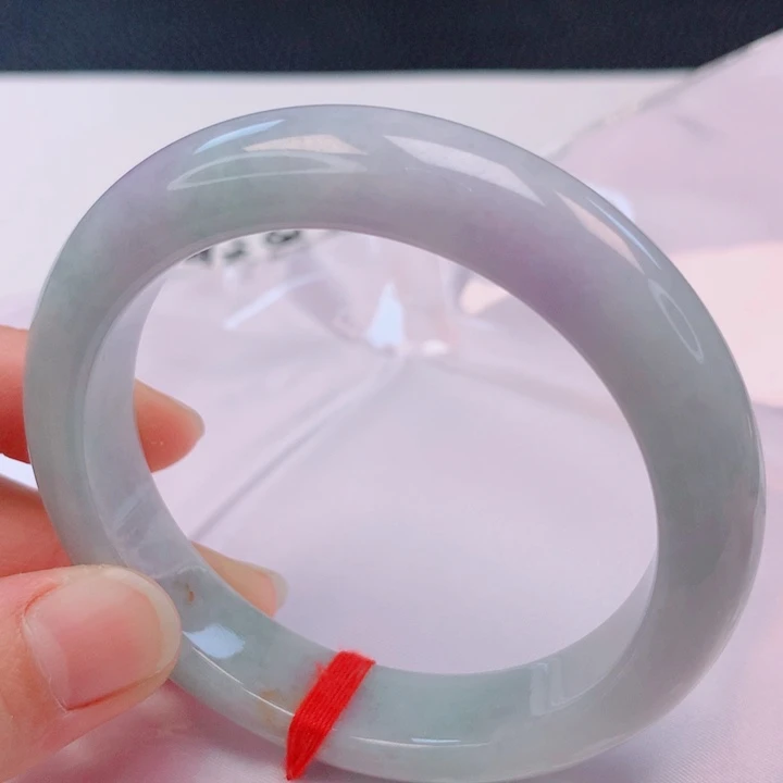 小***咪翡翠未镶嵌手镯57。58