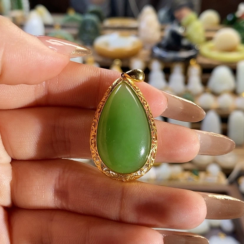 【闪购商品】和田玉吊坠18K金镶嵌