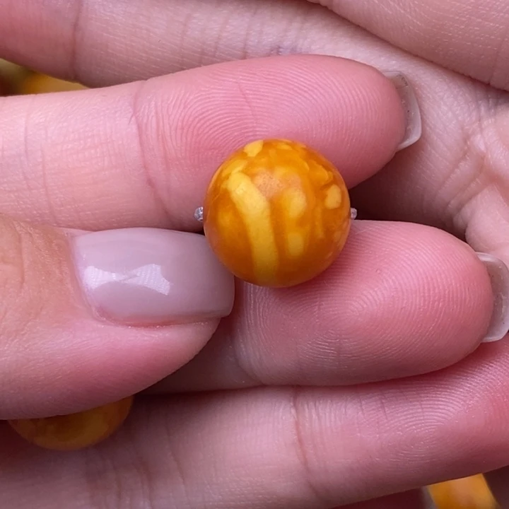 一***花未镶嵌血珀裸石蜜蜡T