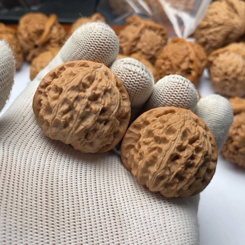 【闪购商品】文玩核桃把件冰****面29白狮子