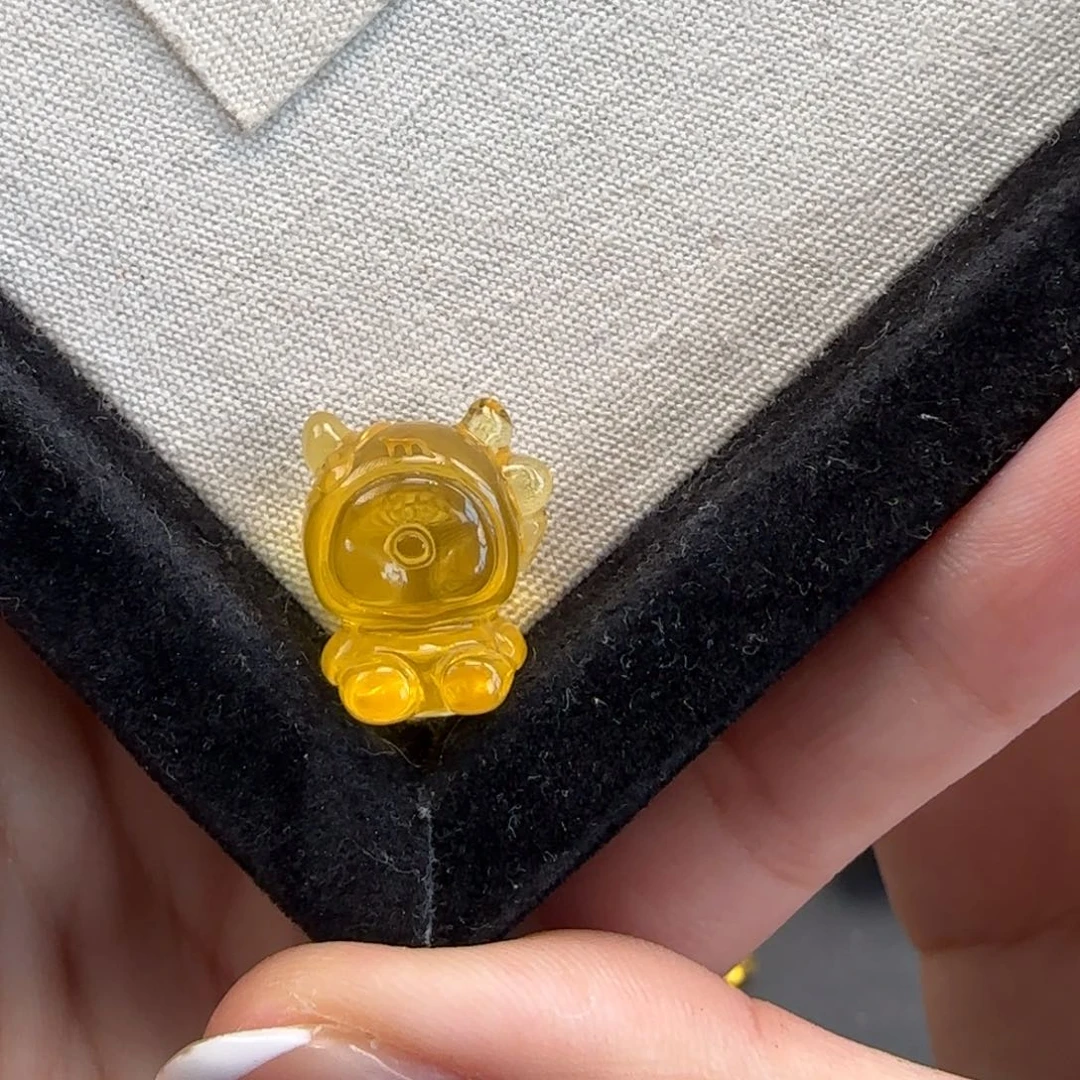 未镶嵌琥珀珠宝奇石太*