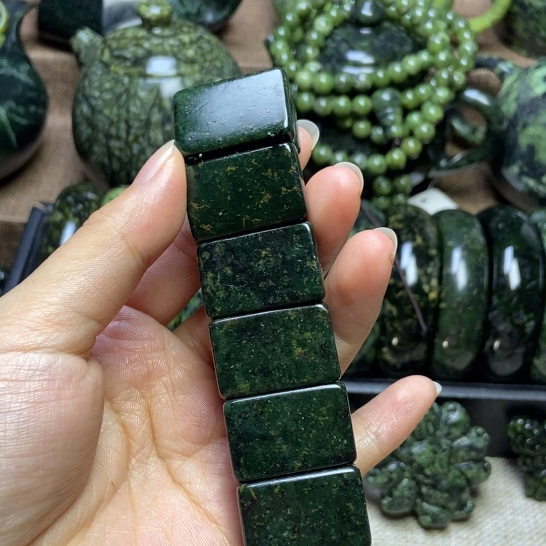 蛇纹石玉未镶嵌药王石手牌