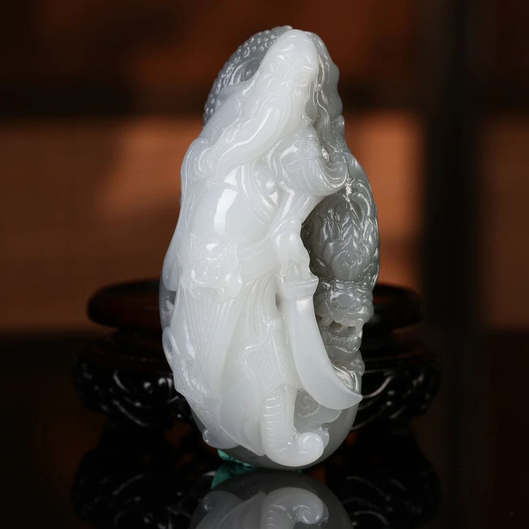 dx和田玉烟青黑白巧雕关公把件2509210820