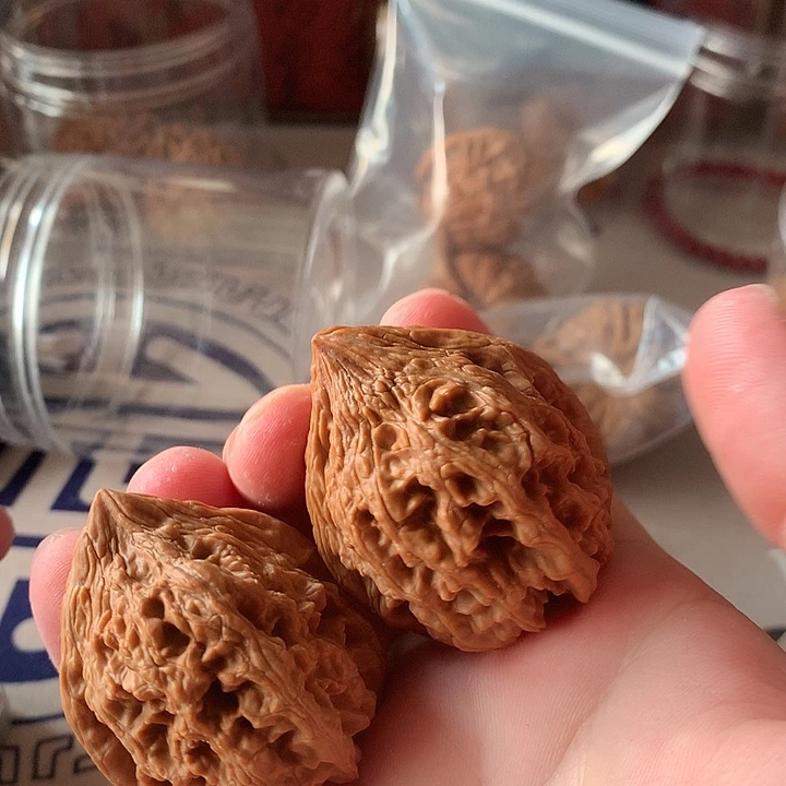 把件文玩核桃大沽石