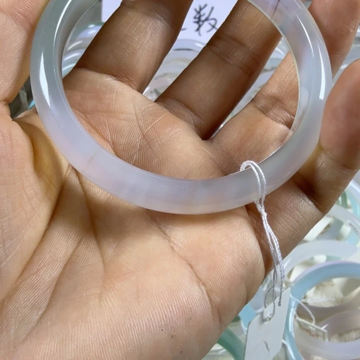 玛瑙/玉髓未镶嵌手镯炎灿好物市集专属链接