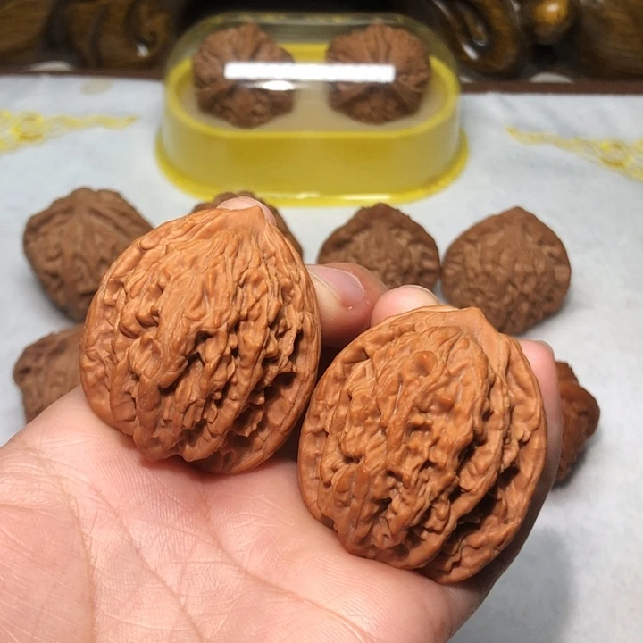 文玩核桃38尺麦虎