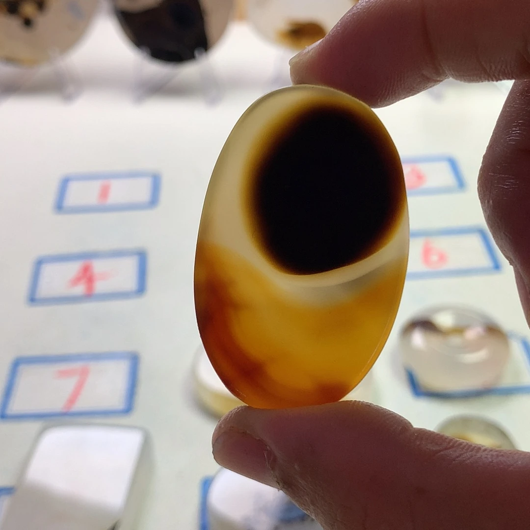 玛瑙/玉髓未镶嵌珠宝半成品