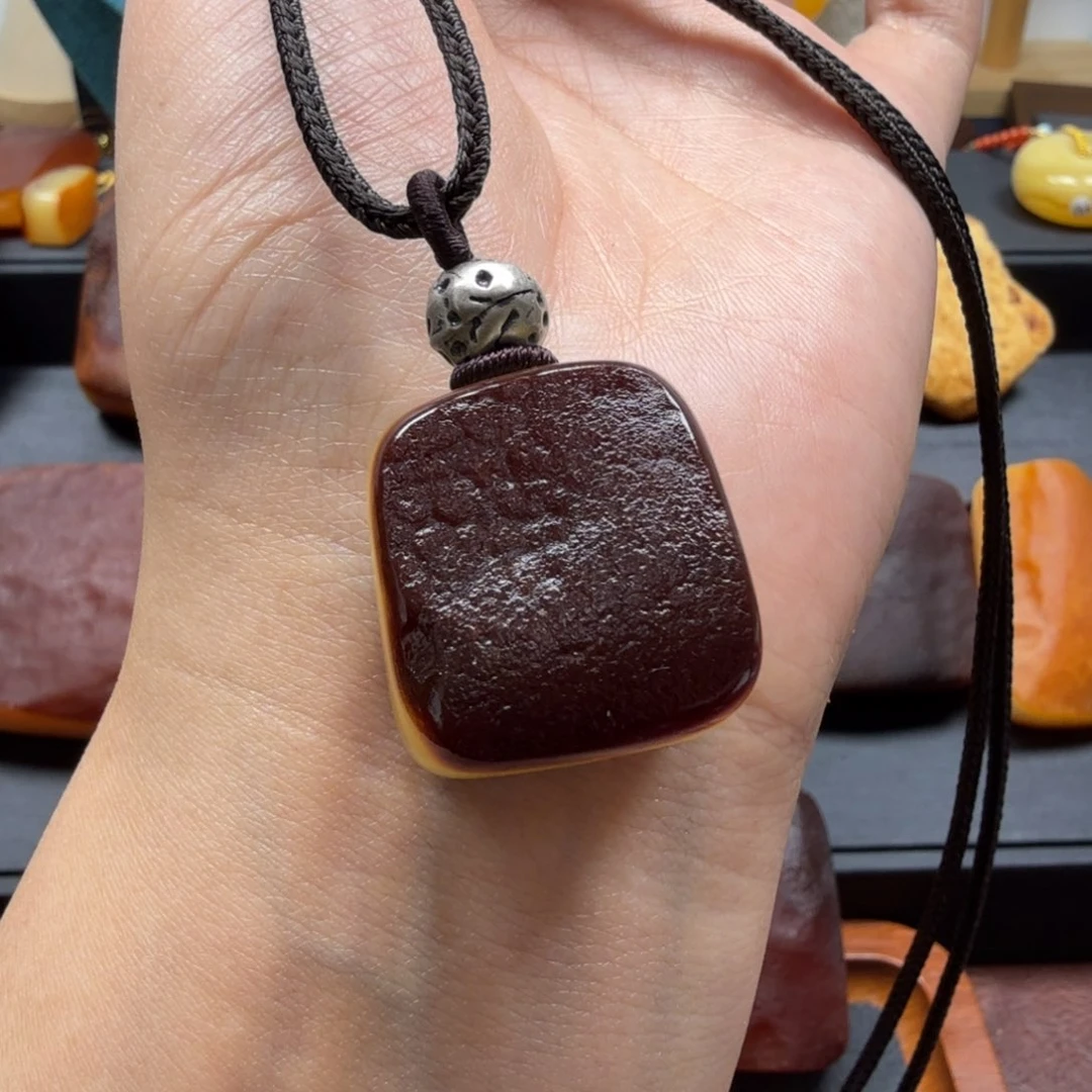 琥珀吊坠(赠链)未镶嵌