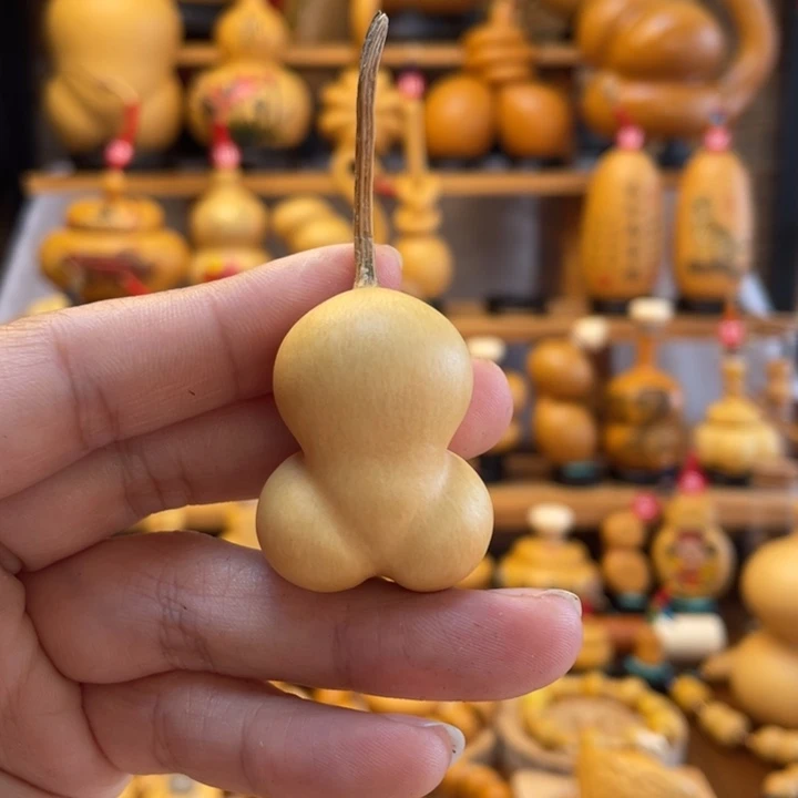 鲍*萍天然葫芦自然生长萍萍