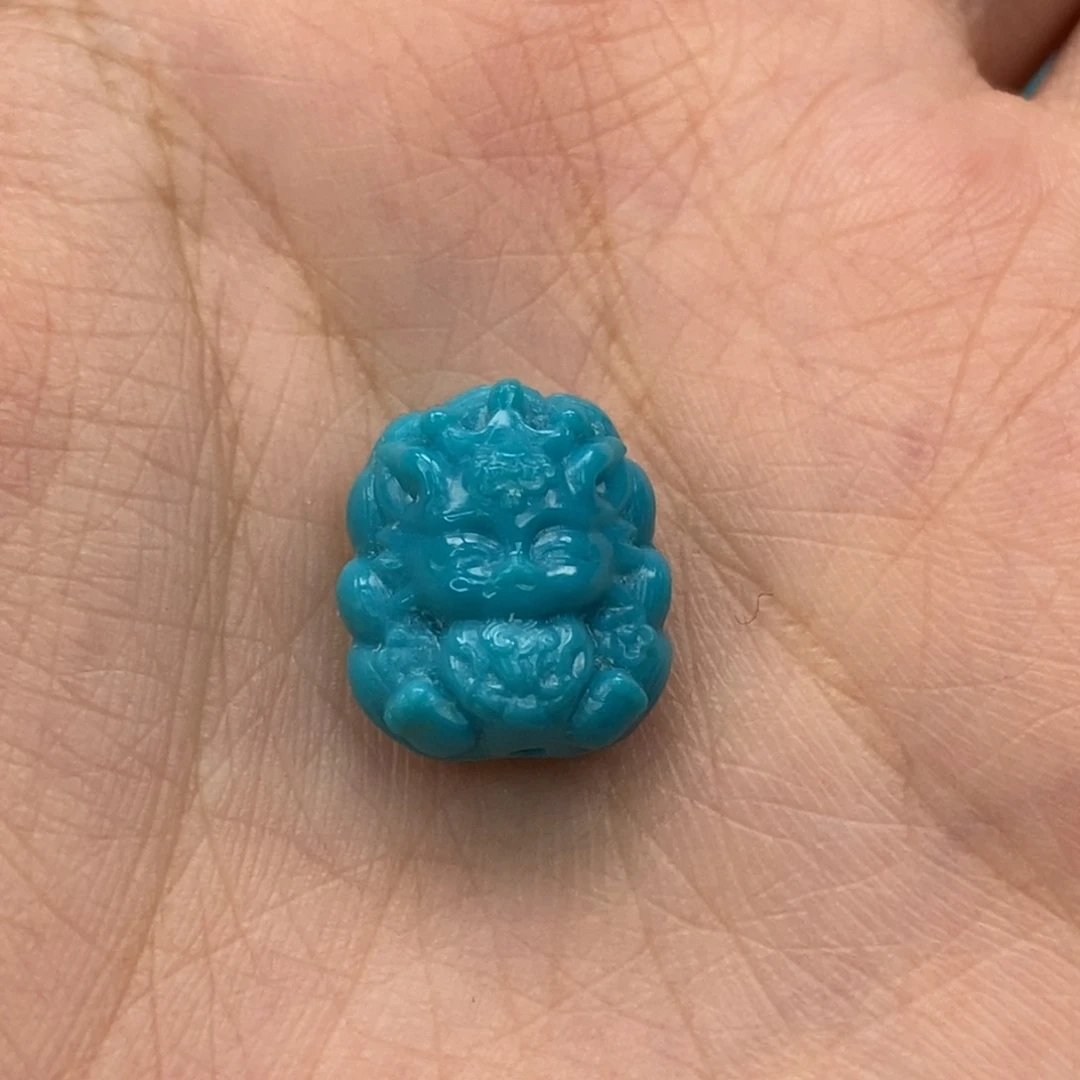 勤***姨未镶嵌绿松石颈饰