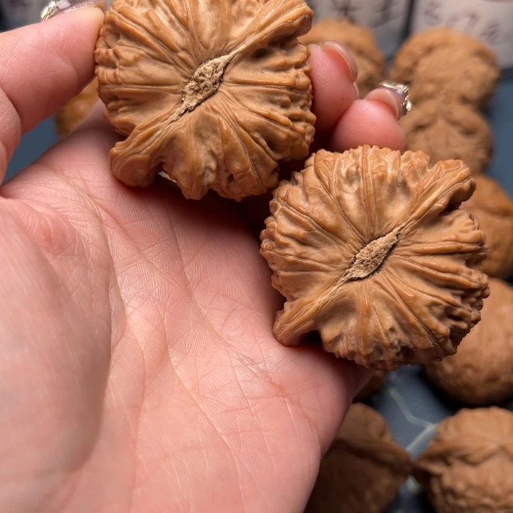 文玩核桃把件我****月48闷白