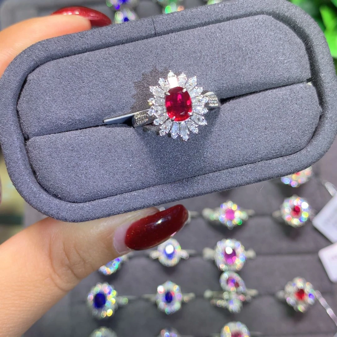 戒指18K金镶嵌红宝石1.04ct