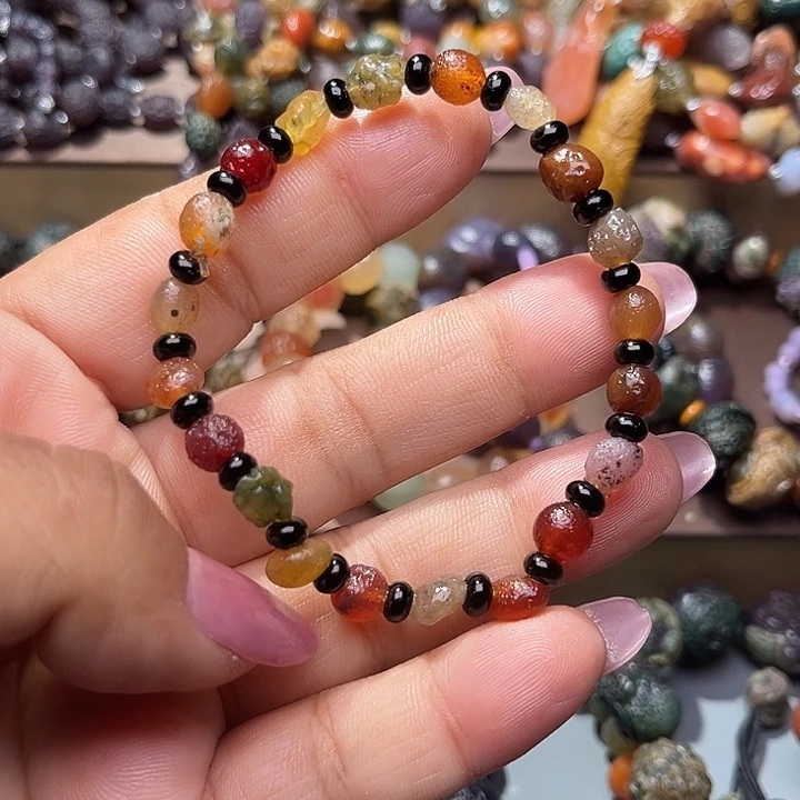 阿拉善彩玛瑙手串