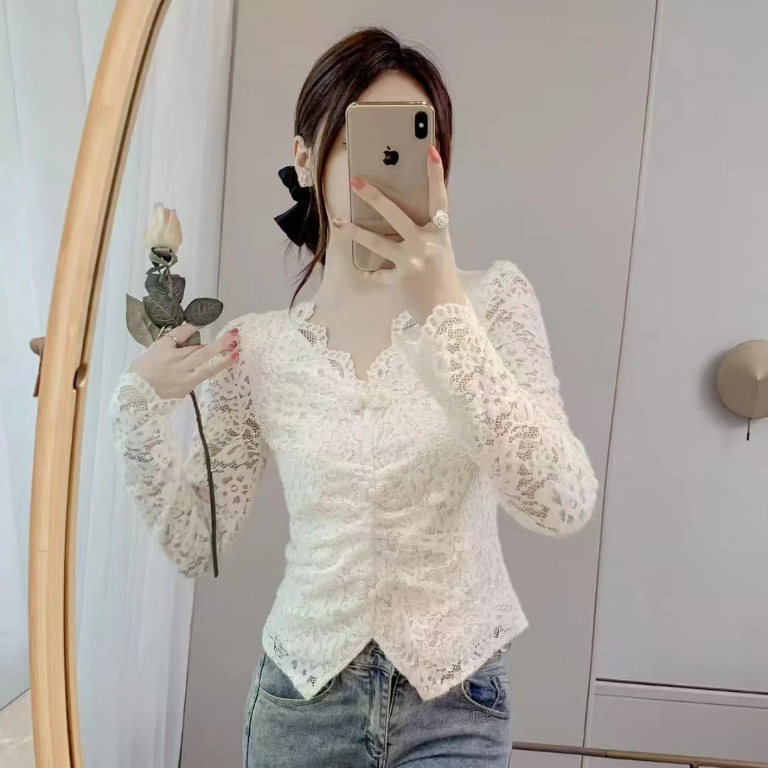修身显瘦蕾丝打底衫女2025新款春秋长袖V领洋气时髦百搭小衫
