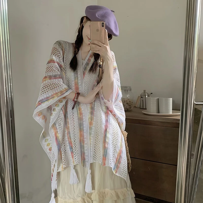 时尚春夏薄款镂空披肩女款外搭2025新款民族风氛围感针织流苏开衫