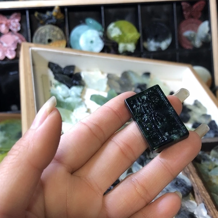岫玉未镶嵌岫玉挂件