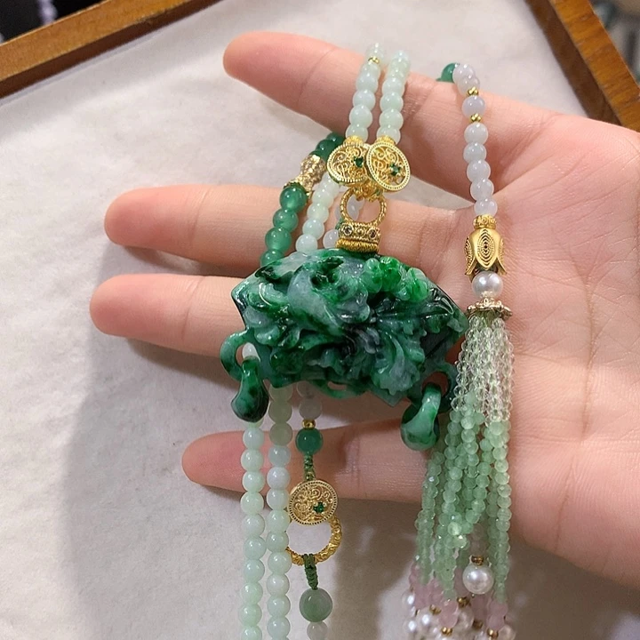 翡翠未镶嵌颈饰翡翠吊坠