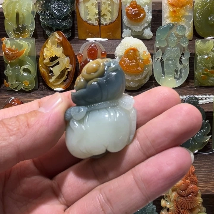 蛇纹石玉未镶嵌吊坠(不含链)