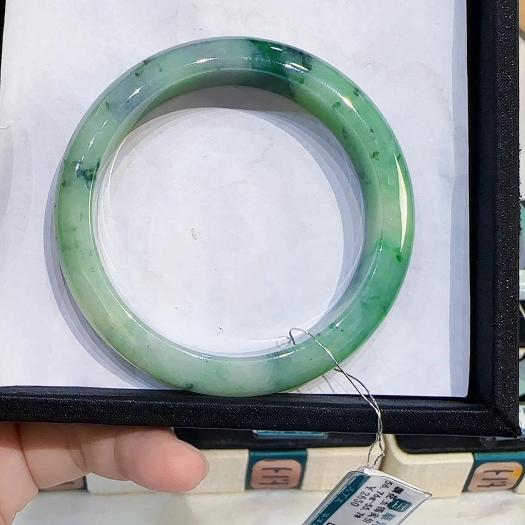 翡翠未镶嵌手镯900487