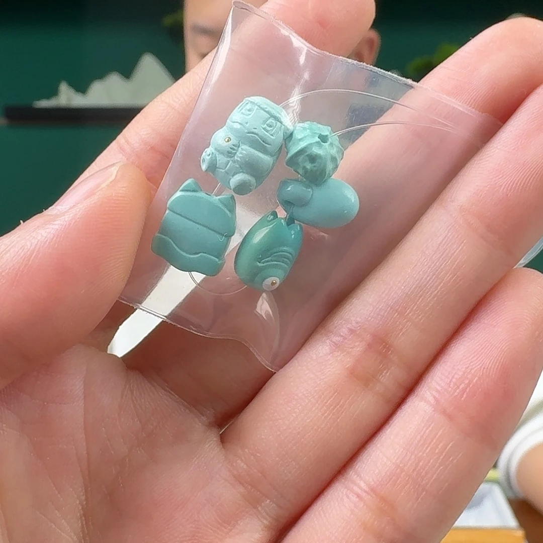 绿松石未镶嵌挂件