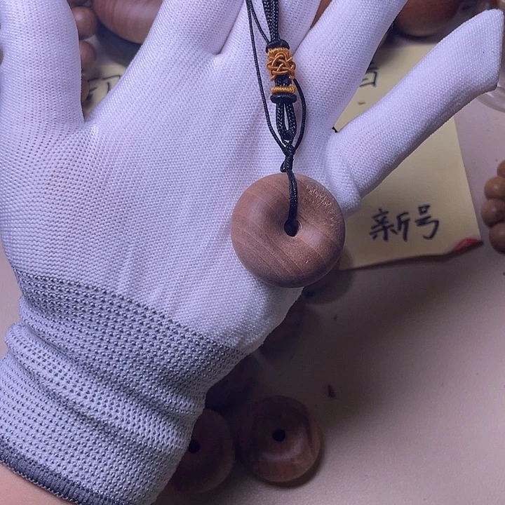 檀香木老山檀香小平安扣瑕疵