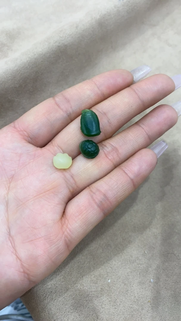 和田玉精品小件挂件