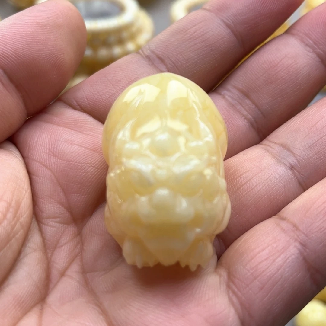 琥珀颈饰未镶嵌吊坠