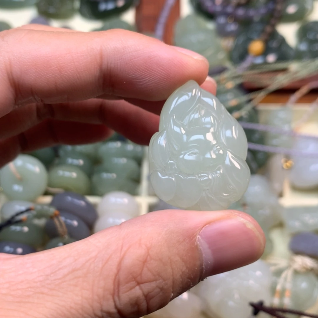 【闪购商品】颈饰未镶嵌和田玉