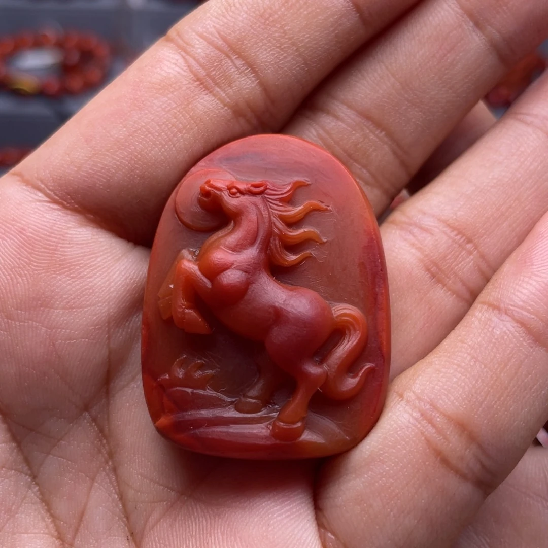南红玛瑙未镶嵌珠宝奇石马牌吊坠